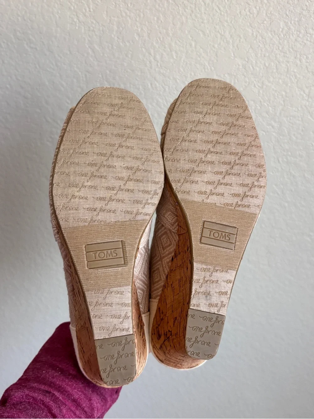 Toms Beige Patterned Peep-Toe Wedge Shoes women’s U.S. 8,5